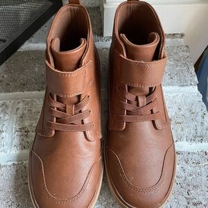 Men's Classic Tan High-Top Sneakers